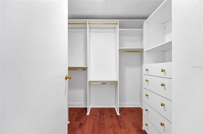 Image No.23-2 Bed Apartment for sale