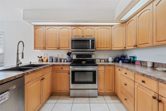 Image No.8-3 Bed House for sale