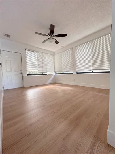 Image No.14-3 Bed House for sale