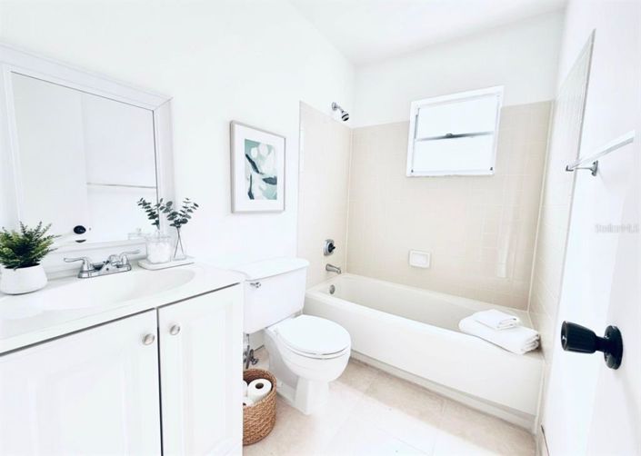 Image No.9-3 Bed House for sale