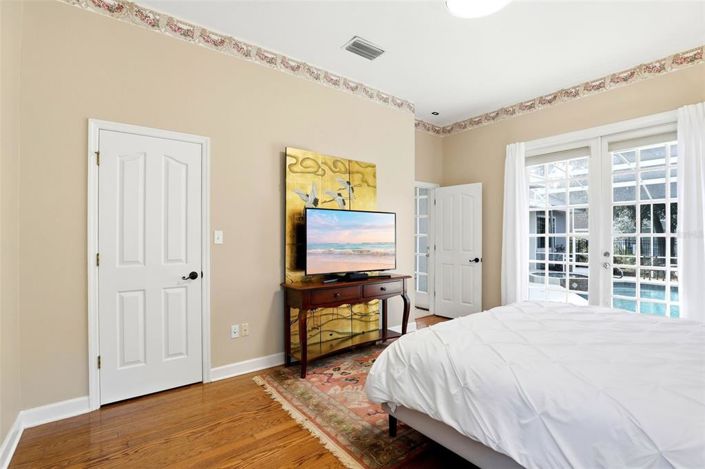 Image No.31-5 Bed House for sale