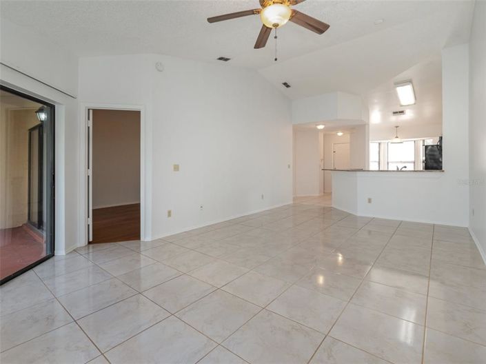 Image No.7-Appartement de 2 chambres à vendre à Saint John