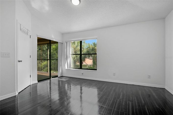 Image No.18-3 Bed Apartment for sale