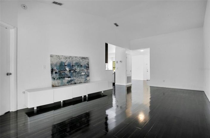 Image No.6-3 Bed Apartment for sale