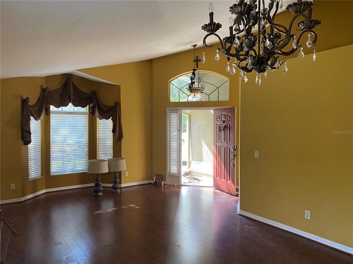 Image No.2-Maison de 4 chambres à vendre à Saint John