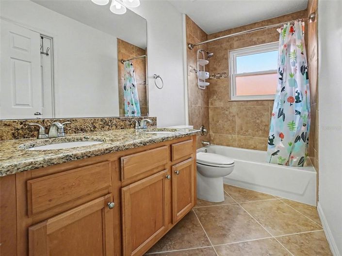 Image No.17-5 Bed House for sale