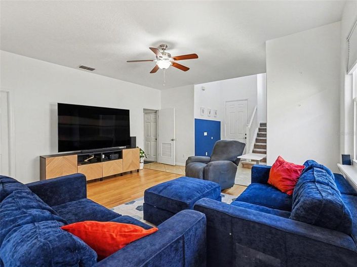 Image No.4-5 Bed House for sale