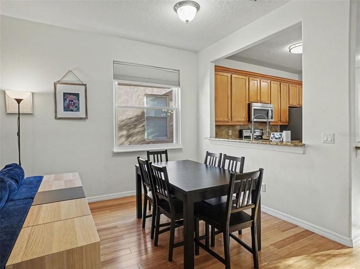 Image No.6-5 Bed House for sale