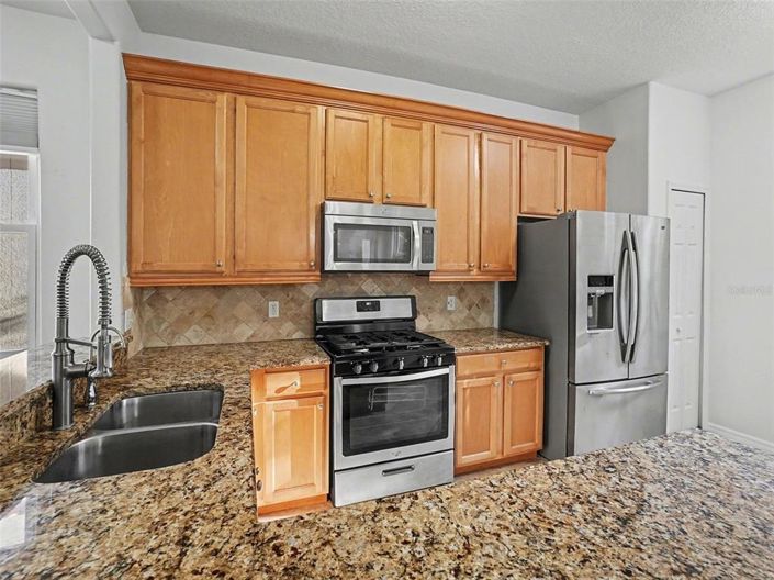 Image No.9-5 Bed House for sale