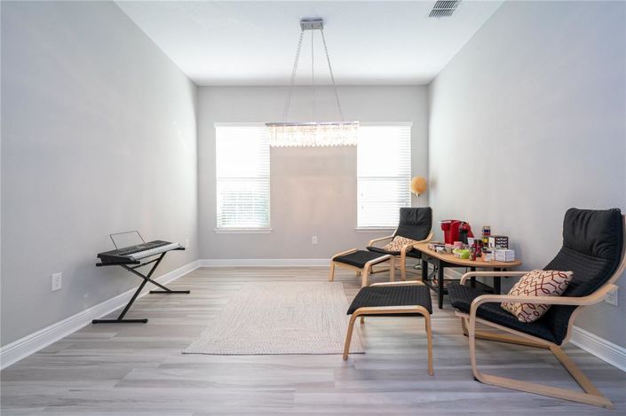 Image No.15-4 Bed House for sale