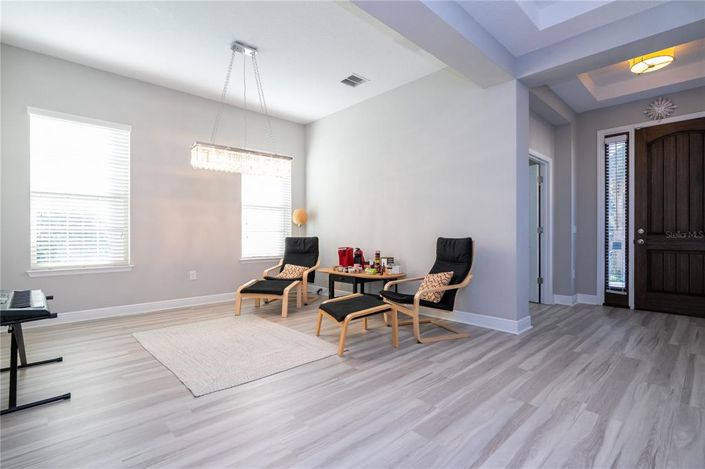 Image No.16-4 Bed House for sale