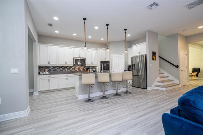 Image No.17-4 Bed House for sale