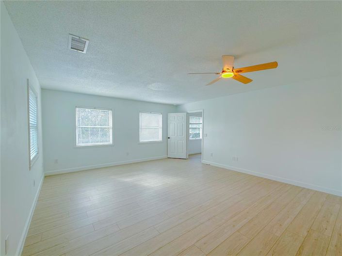 Image No.44-3 Bed House for sale