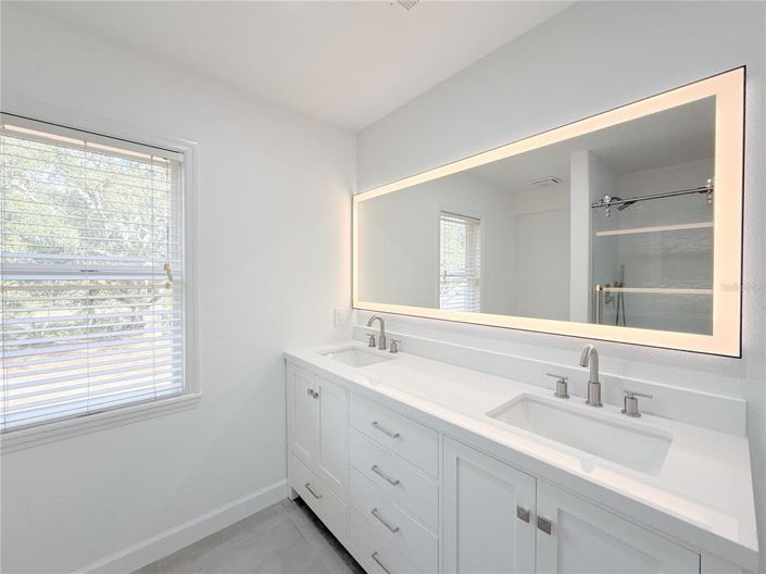 Image No.49-3 Bed House for sale