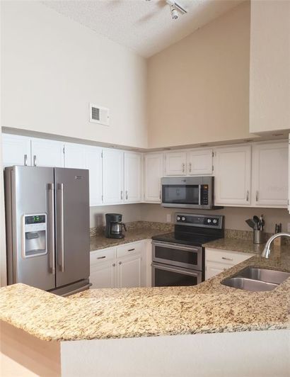 Image No.10-3 Bed Apartment for sale