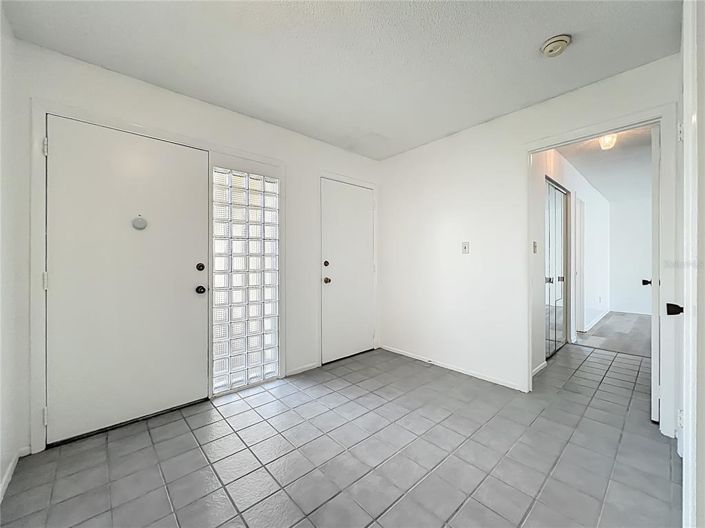 Image No.11-3 Bed House for sale