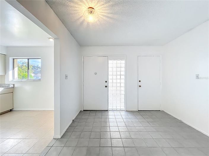 Image No.19-3 Bed House for sale