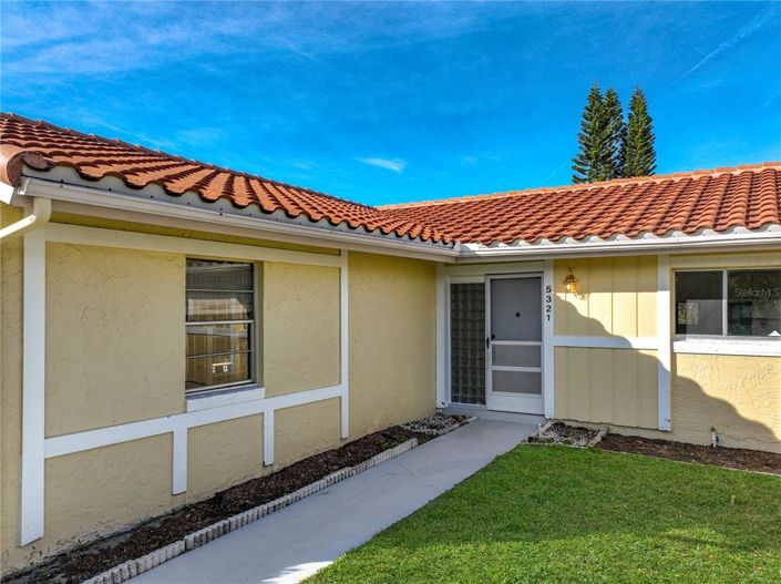 Image No.9-3 Bed House for sale