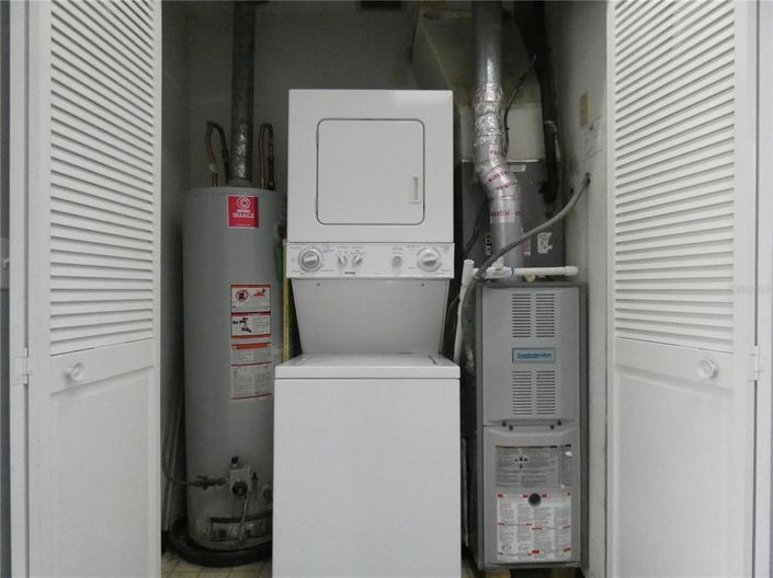 Image No.14-3 Bed Townhouse for sale