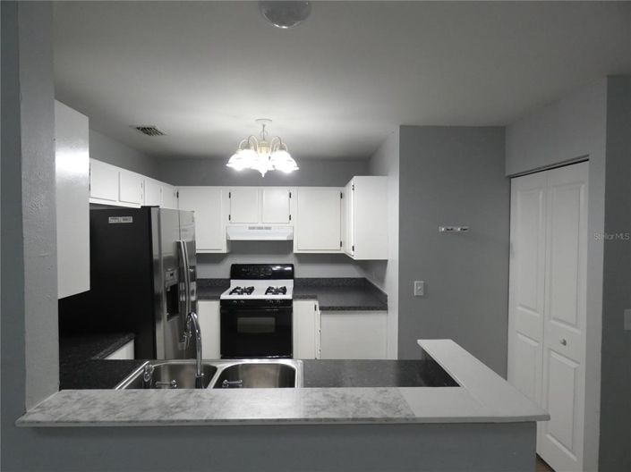 Image No.6-3 Bed Townhouse for sale