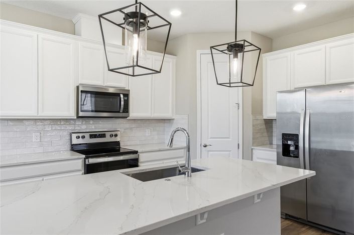 Image No.14-4 Bed House for sale