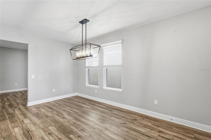 Image No.17-4 Bed House for sale