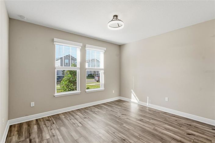 Image No.18-4 Bed House for sale