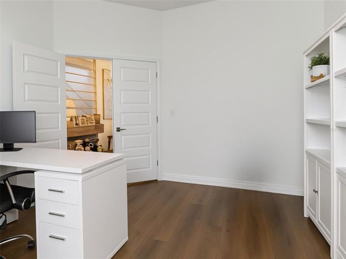 Image No.18-4 Bed House for sale