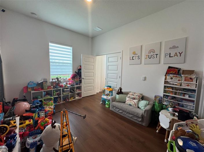 Image No.22-4 Bed House for sale