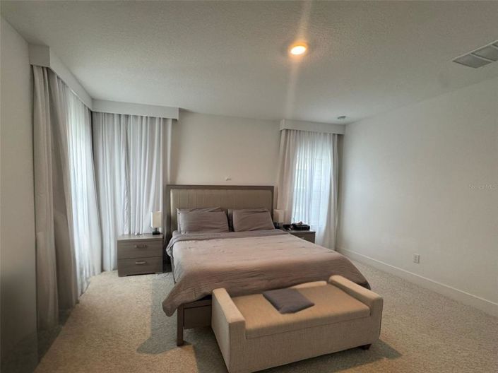 Image No.24-4 Bed House for sale