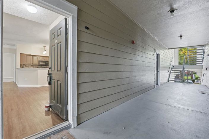 Image No.2-Appartement de 2 chambres à vendre à Saint John