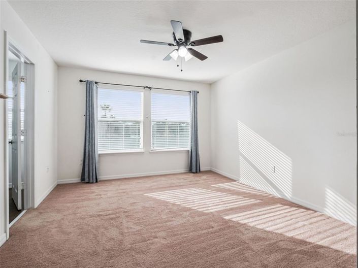 Image No.13-3 Bed Townhouse for sale