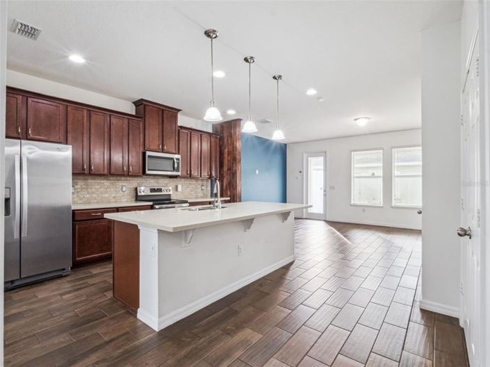 Image No.8-3 Bed Townhouse for sale