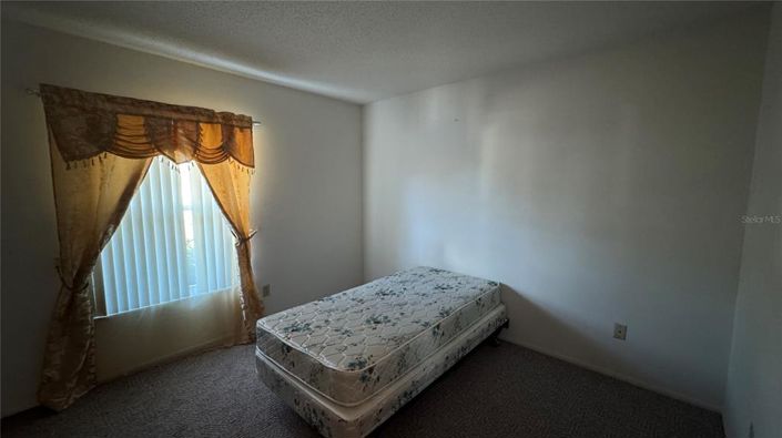 Image No.10-3 Bed House for sale