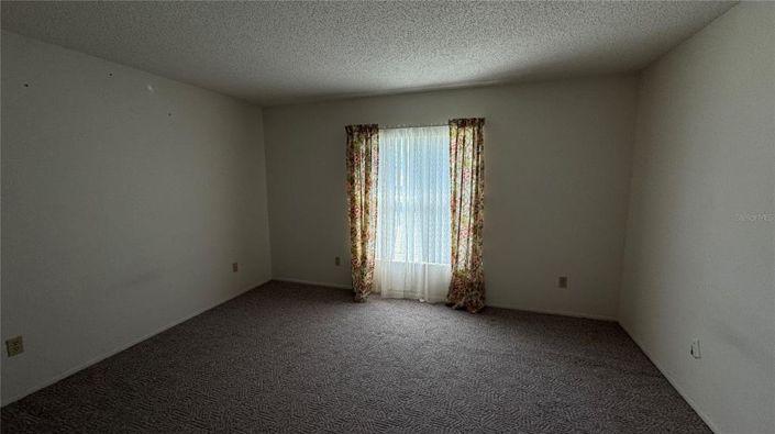 Image No.12-3 Bed House for sale