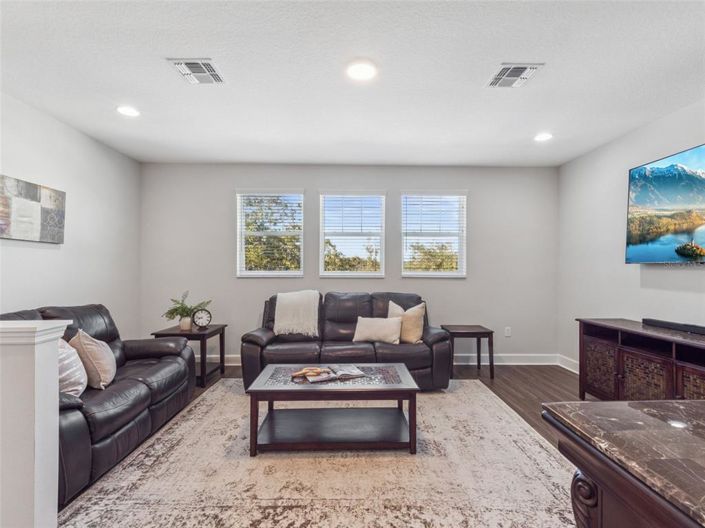 Image No.21-5 Bed House for sale