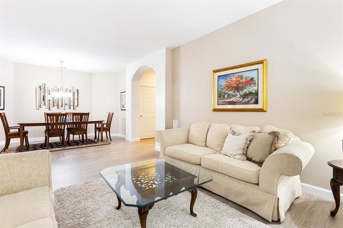 Image No.14-3 Bed House for sale