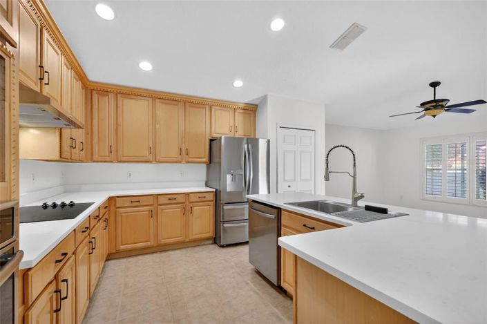 Image No.20-4 Bed House for sale