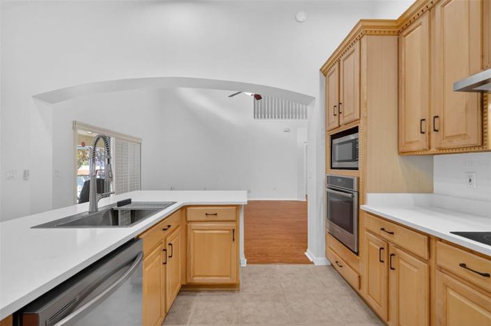 Image No.22-4 Bed House for sale