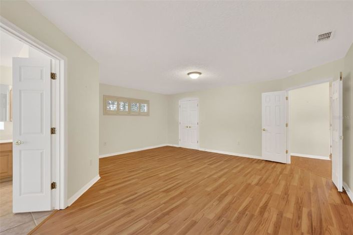 Image No.26-4 Bed House for sale