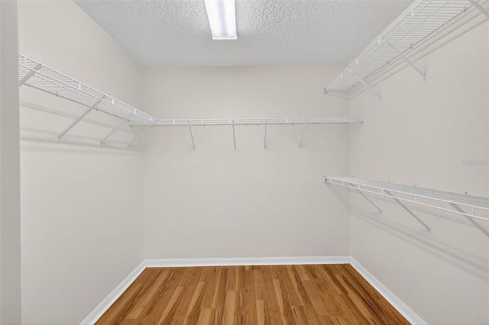 Image No.28-4 Bed House for sale