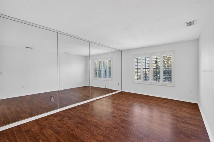 Image No.34-4 Bed House for sale