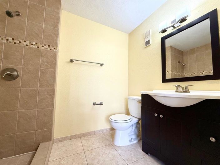 Image No.9-Appartement de 2 chambres à vendre à Saint John