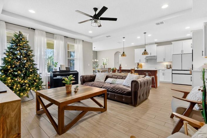 Image No.7-5 Bed House for sale