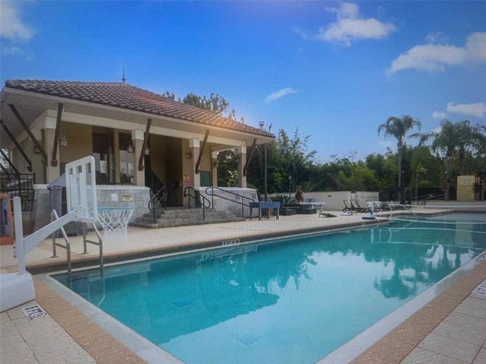 Image No.14-4 Bed Townhouse for sale