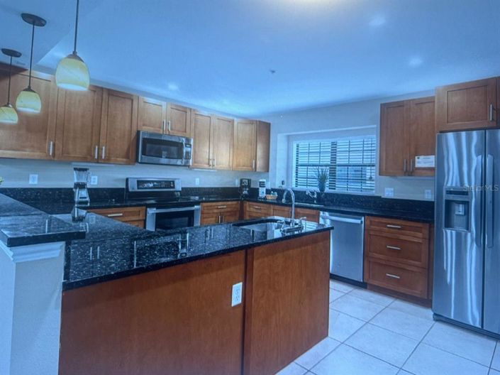 Image No.5-4 Bed Townhouse for sale