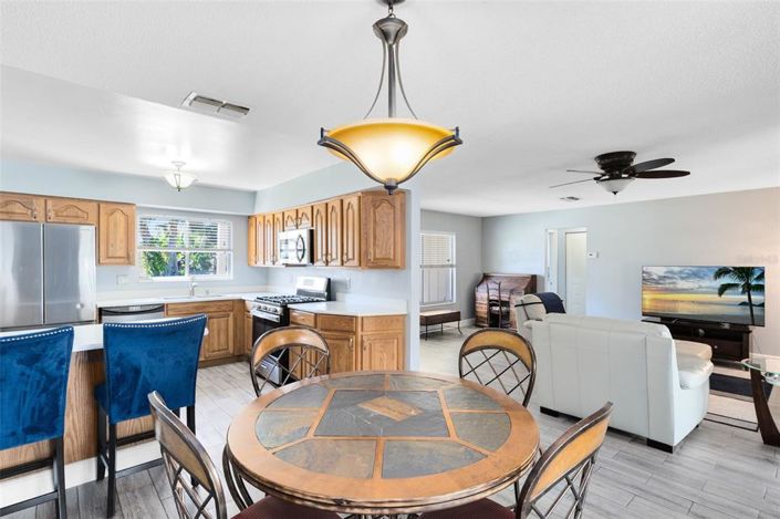 Image No.11-2 Bed House for sale