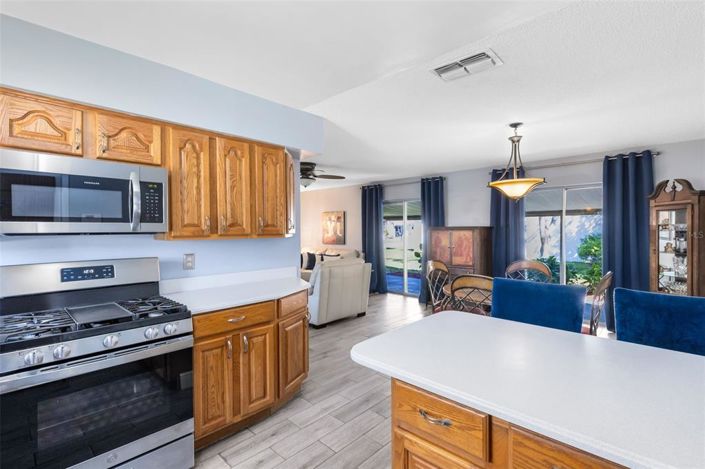 Image No.12-2 Bed House for sale