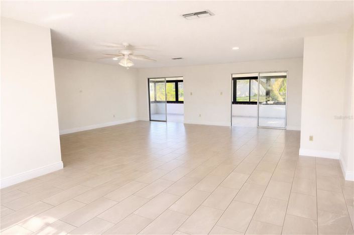 Image No.7-2 Bed House for sale