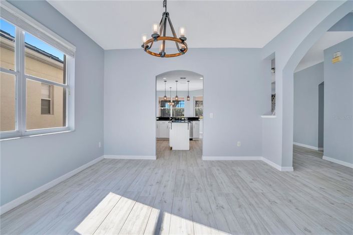 Image No.10-4 Bed House for sale